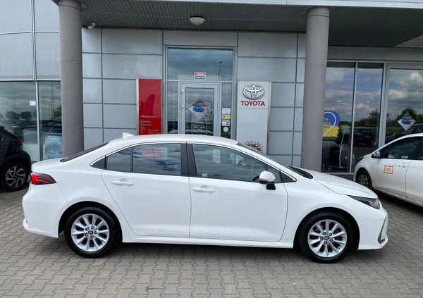 Toyota Corolla cena 89900 przebieg: 97504, rok produkcji 2022 z Sępólno Krajeńskie małe 211